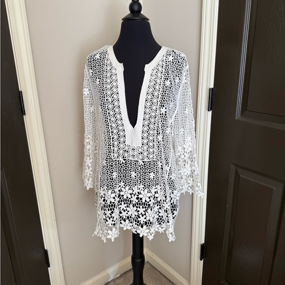 Brooks Brothers White Crochet Top